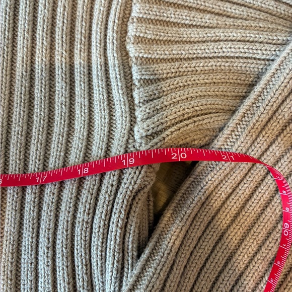 Abercrombie & Fitch V-Neck Ribbed Boxy Crop Sweater in Taupe Womens Medium - Picture 5 of 7